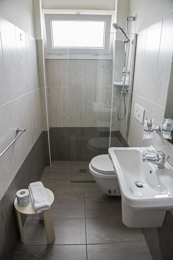 Hotel Hollywood Riccione 2*,  Włochy
