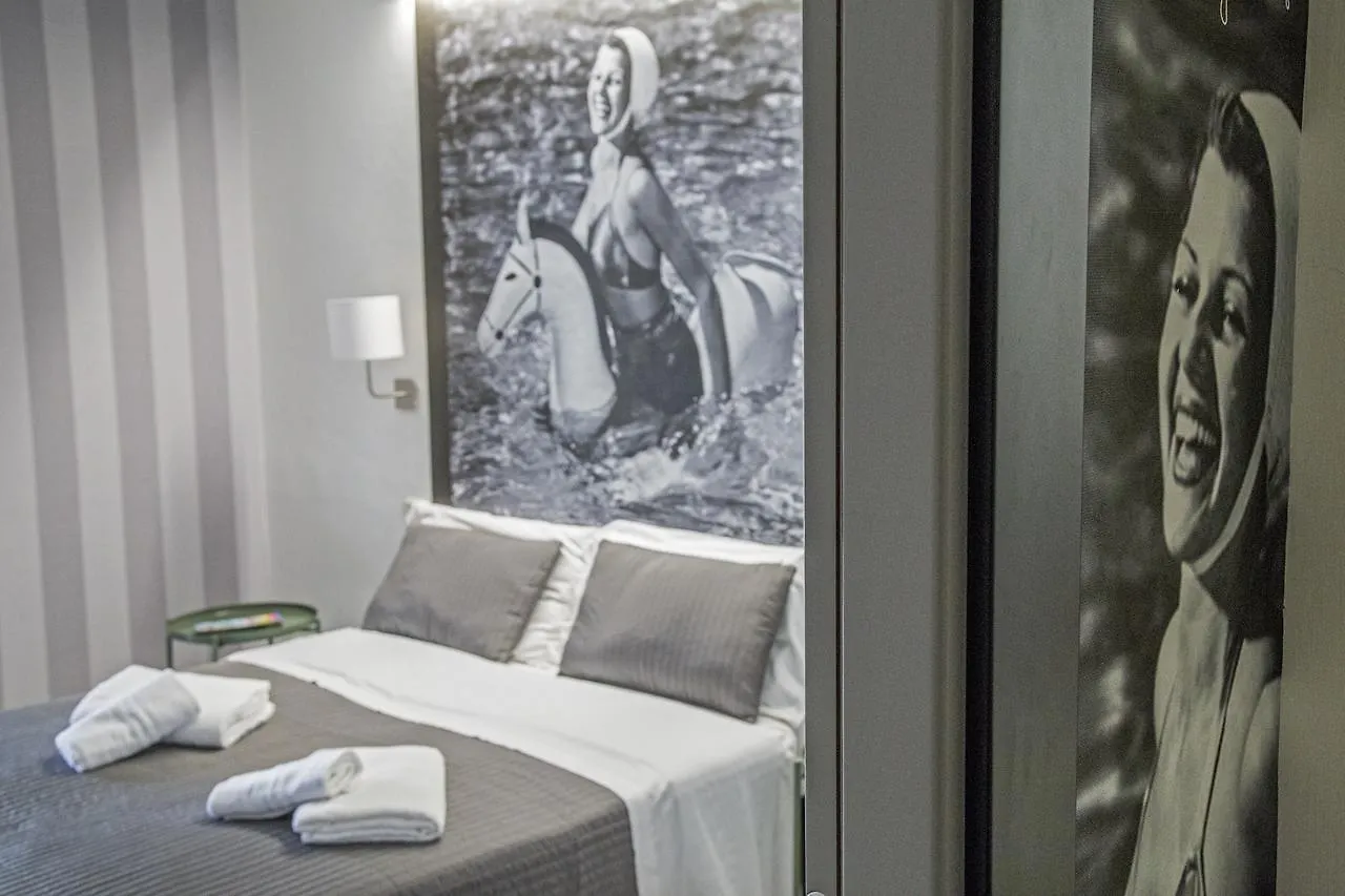 **  Hotel Hollywood Riccione Italie