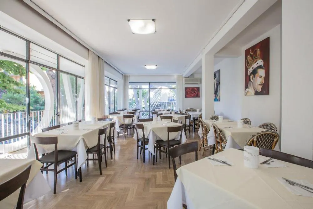 Hotel Hollywood Riccione 2*,  Italy